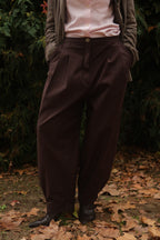 PANTALON PINZAS BALLOON MARRON