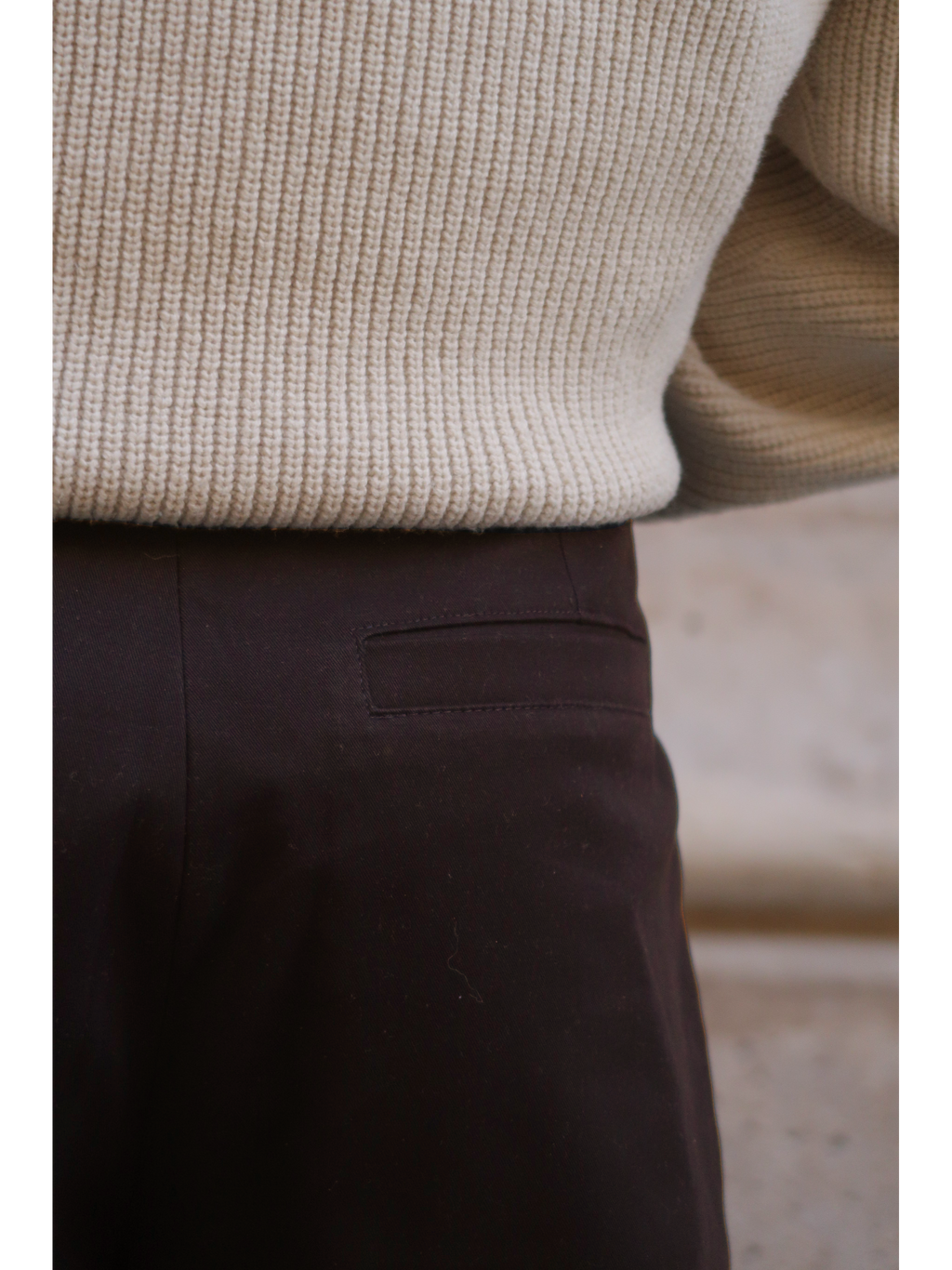 PANTALON PINZAS RECTO MARRON