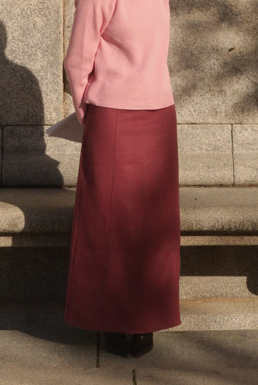 FALDA LARGA CON COSTURAS ROSA