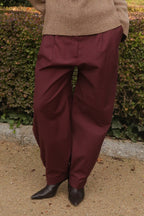 PANTALON PINZAS BALLOON BURGUNDY