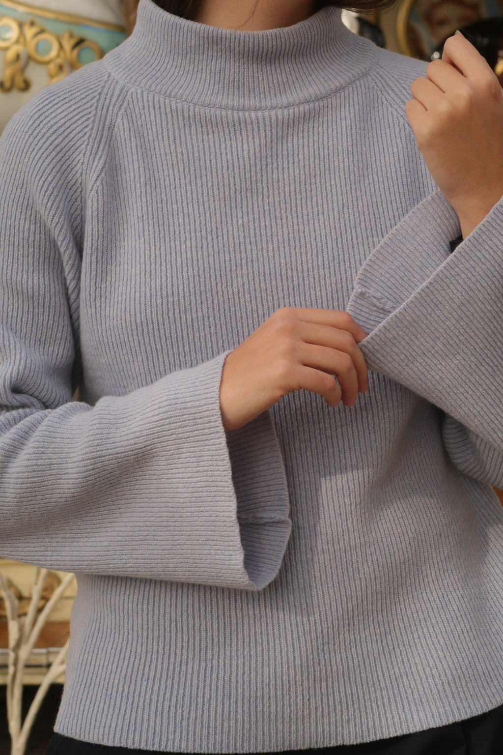 JERSEY PUNTO CUELLO SUBIDO AZUL CELESTE