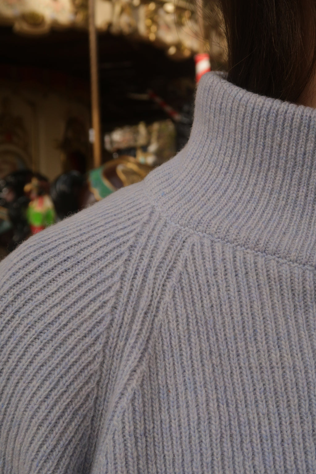 JERSEY PUNTO CUELLO SUBIDO AZUL CELESTE