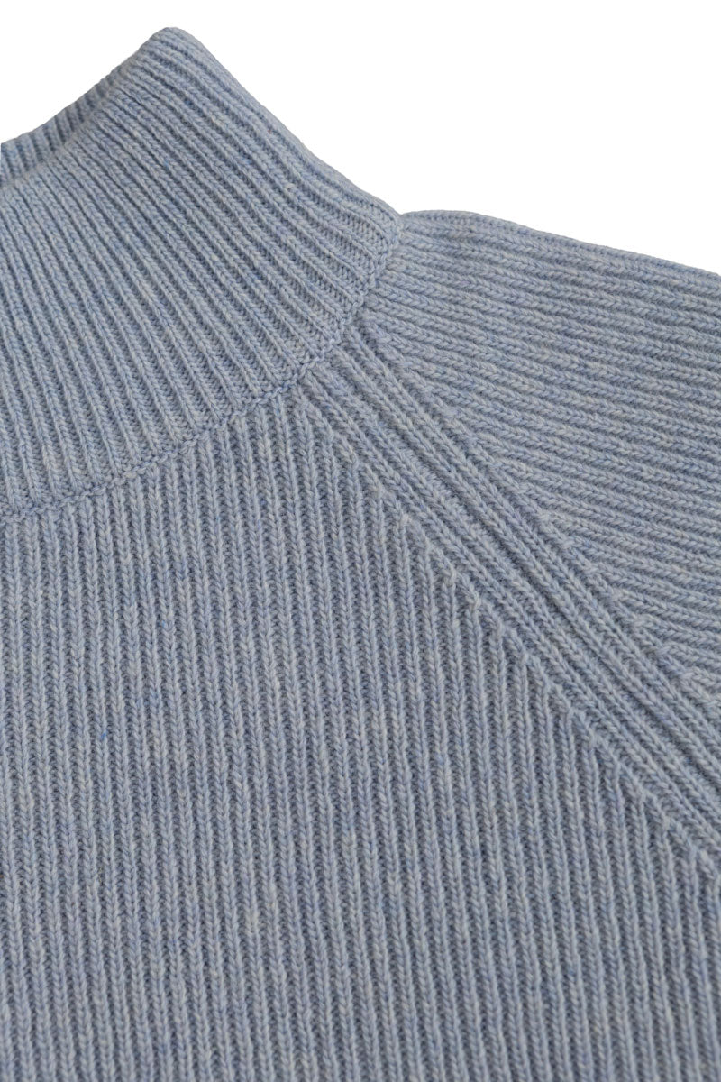 JERSEY PUNTO CUELLO SUBIDO AZUL CELESTE